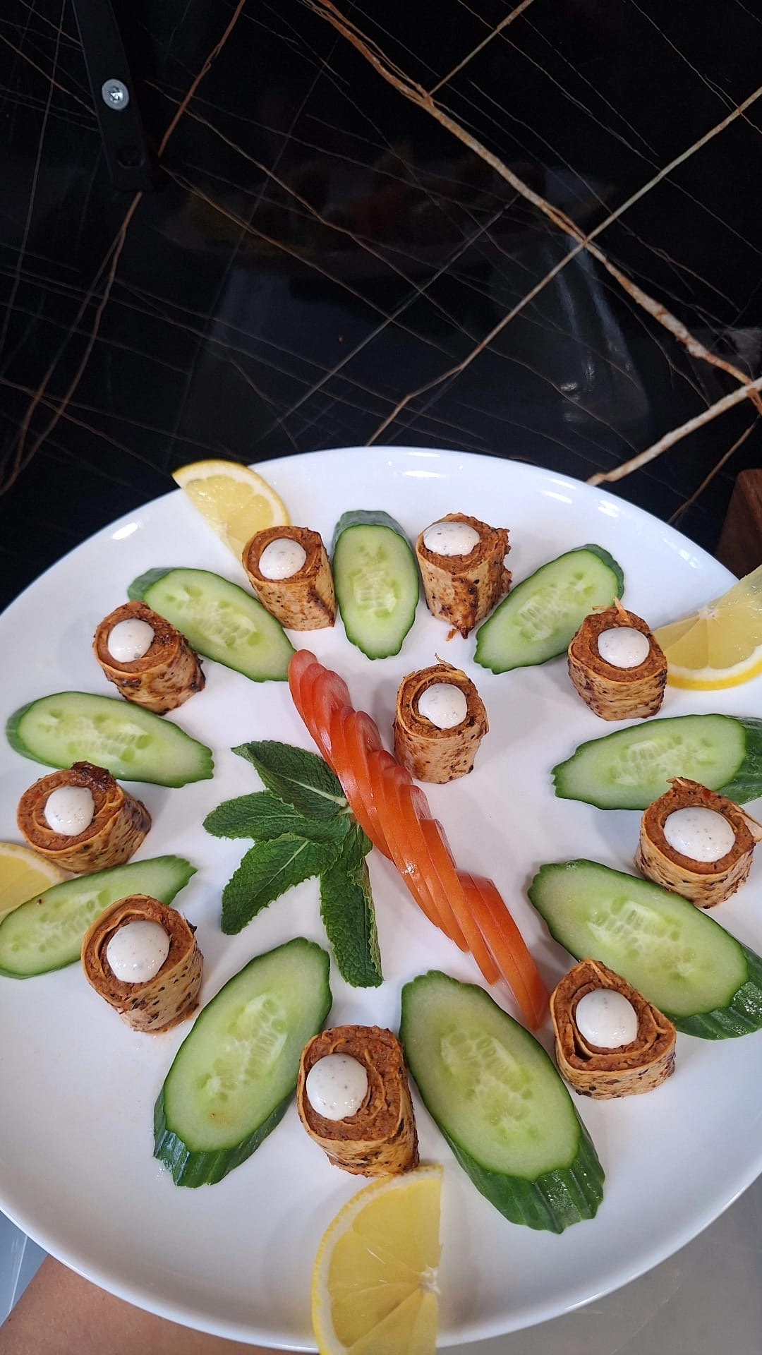 Frische Zutaten und Zubereitung